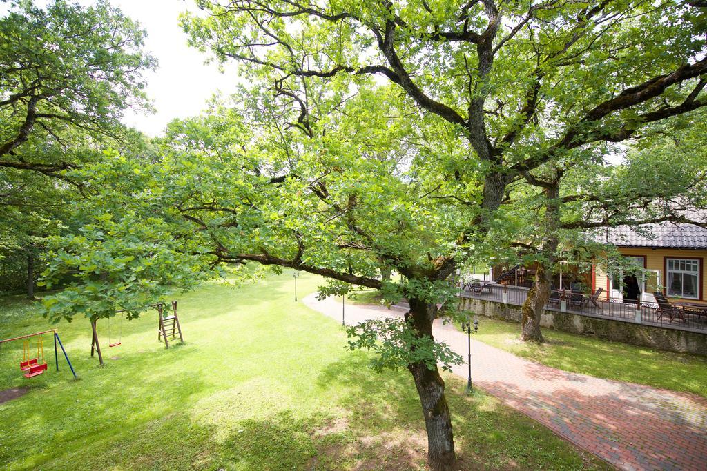 Villa Hotel Theresa Rakvere Ngoại thất bức ảnh