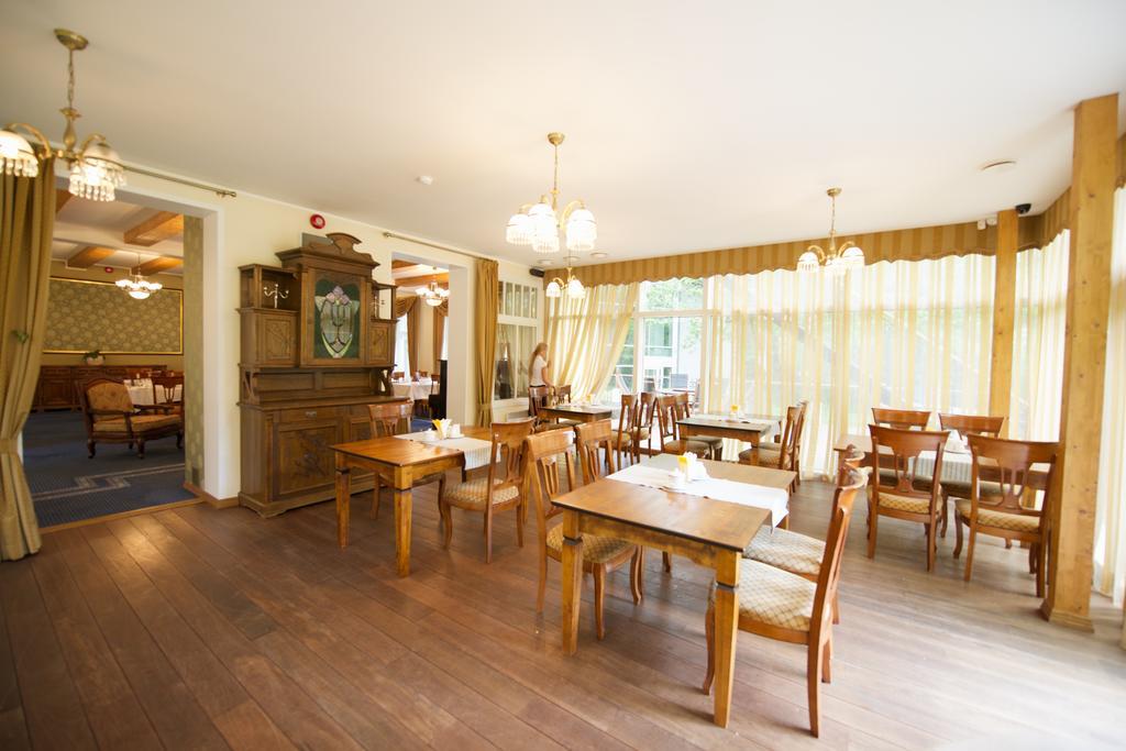 Villa Hotel Theresa Rakvere Ngoại thất bức ảnh